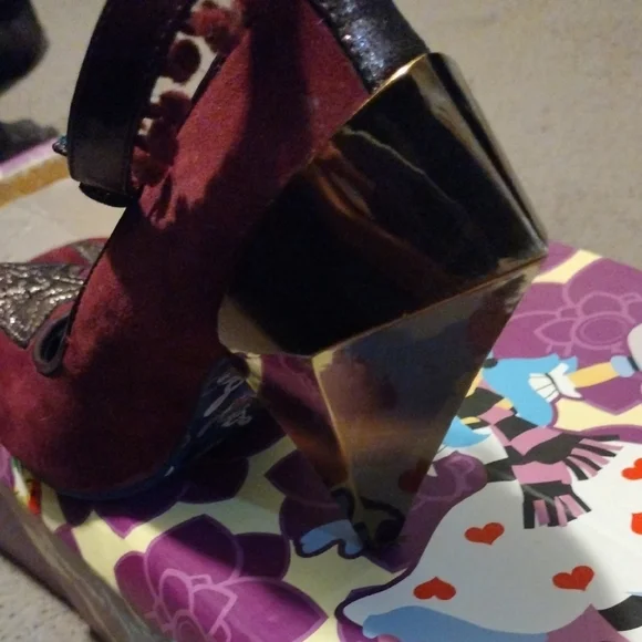 Irregular Choice Burgundy Heels with Silver Stars - Picture 8 of 11